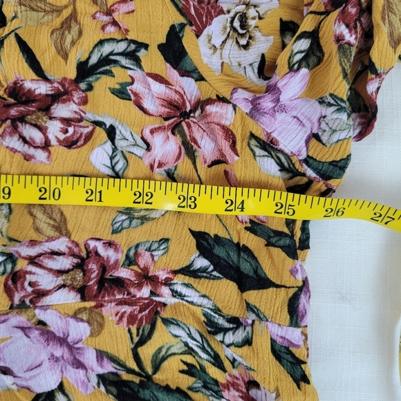 Torrid yellow pink green scoop neck flowy moody floral top with pleats boho 3X - Picture 2 of 13